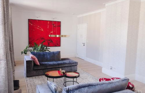 LUXUS 5 Zi-Wohnung + Balkon in TOP-Lage FFM+KLIMA - Foto 1