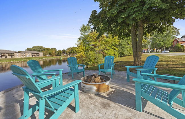 Lazy River Villa - Hottub Fenced Yard Sleeps 11 - Foto 45