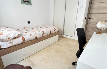 Modern Apt by Beach & Old Town with pool - Foto 23