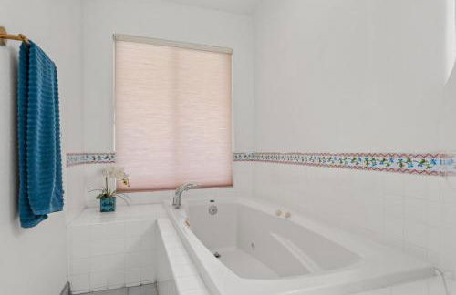 Palm Springs Paradise Escape 3BR Pool & Spa - Foto 41