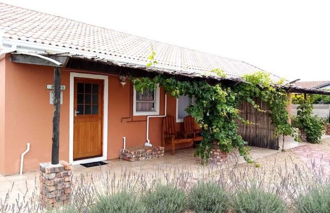 Little Sister's Self Catering - Photo 1