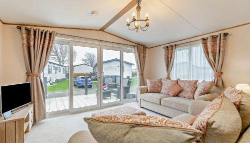 Binky Lodge Stylish Cosy 3-Bedroom Holiday Lodge Hoburne Naish Barton on Sea - Foto 3