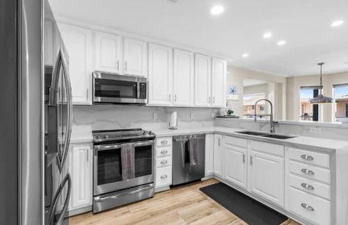 Chateau Bleu, Canal front Stunner - Foto 12