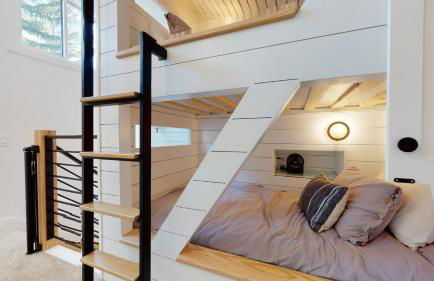 Seasons Four 152 - Photo 43