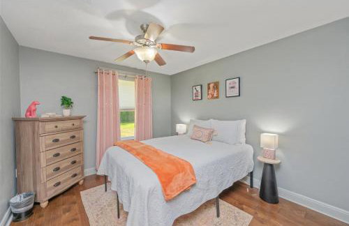 Private Pool and 3BR Family Fun Home with Gazebo - Foto 26