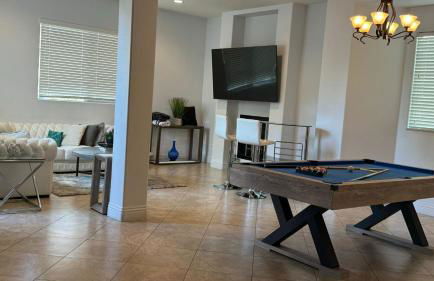 LA Dream Gem - Beautiful Home with Spa - Foto 11