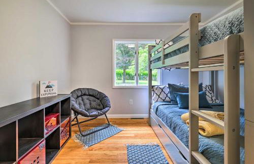 Pocono Home with Hot Tub, Fireplace and Game Room! - Foto 25