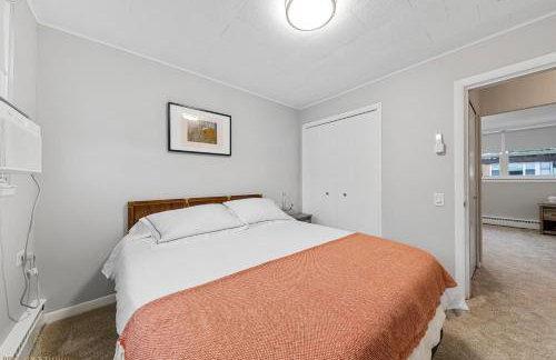 Northside FAMLYNEST Lincoln Sq 4BR 2BA 2P Rare find - Photo 11