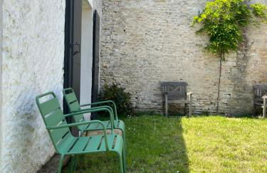 Elégante maison familiale au cœur des remparts de la citadelle - Foto 36