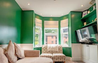 Exquisite Renovation in Central Location with Garden and Parking - Photo 62