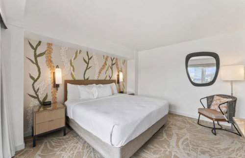 Ala Moana Hotel 2026 near beach King bed - Foto 44