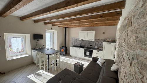 Casa del Giglio a Cadelmonte - Foto 3, stove