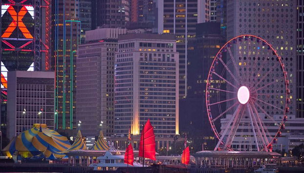 Croisière nocturne 'Symphonie des lumières' - Excursion d'une demi-journée - Photo 3