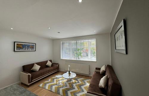 MK Apartments, Chorlton, Manchester Car Park - Foto 2