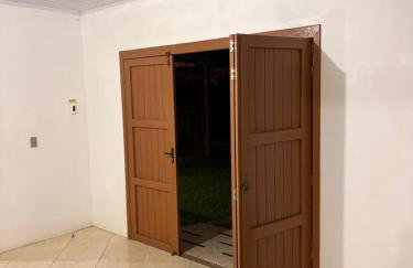 Casa na lagoa do Palmital com acesso à lagoa na propriedade e localizada apenas a 13 km da praia de Atlântida Sul e do Centro de Osório Lugar com Natureza-Wi-Fi 1 cama de casal e um beliche 2 solteiros - Foto 27