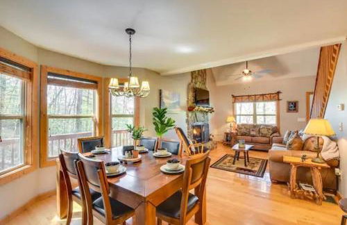 Cozy North GA Cabin 3BR3BA, Fire Pit & Game Rm - Foto 5