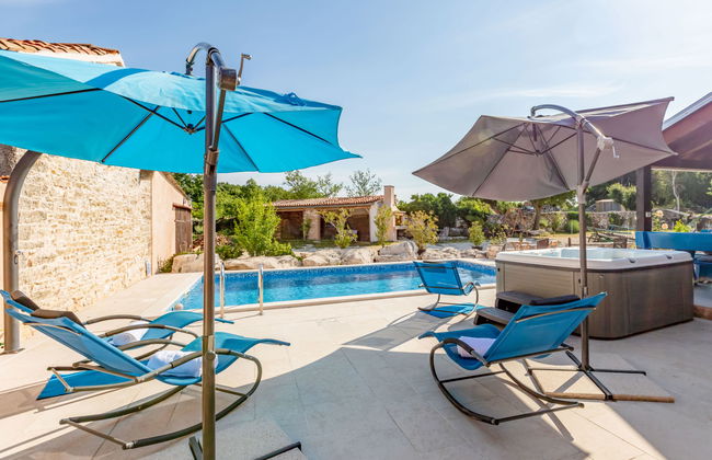 Botra Maria - Foto 13