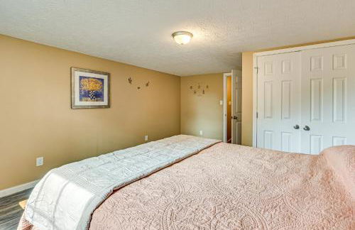 6 Mi to Lake Liberty Pet-Friendly Home with Yard - Foto 21