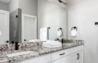 New Nashville Home - Rooftop Views - Hot Tub - Photo 13