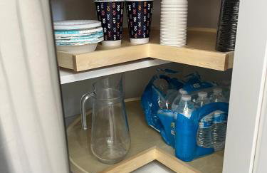 Cheerful house with EV, Parking & backyard - Foto 49