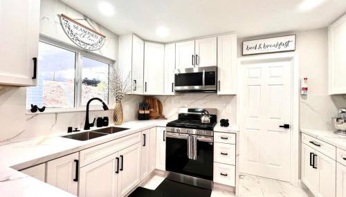 Half ACRE Lux Pool SPA with FIREPIT ARCADE Grill Sleeps 40 - Foto 3