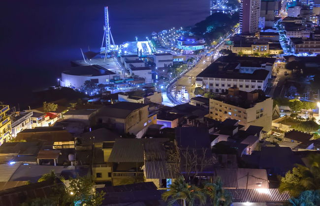 Guayaquil Night Tour - Photo 1