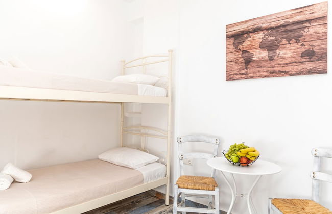 Depis Luxury Suites - Photo 13