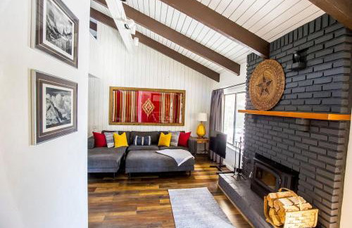 Mammoth's Best Location! 2BRLoft by Canyon Lodge - Photo 5