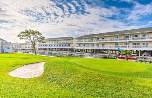 Sandpiper Cove Escape on Canal - Walk to Beach! - Foto 12