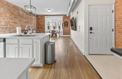 Top Floor - Mass Ave in Heart of Indy with Balcony - Foto 14