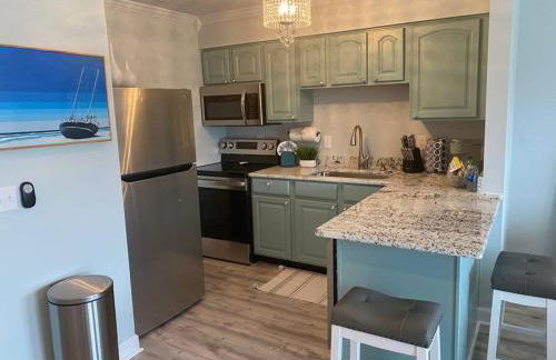 Destin Bliss! Your Dream Studio Condo on Holiday Isle! - Foto 12