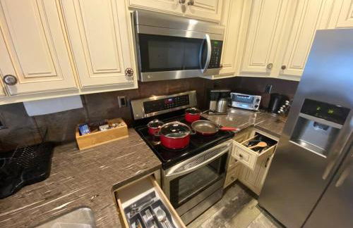 Historic Washington St Balcony - Photo 17