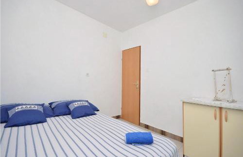 Apartments Mila Family With Pool - Photo 22