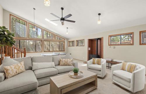 2 Living Rooms Fires Quick Drive Downtown - Foto 21