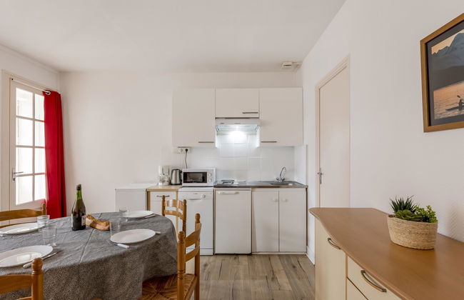 1 bedroom Apartment in La Richardais with garden - Photo 12