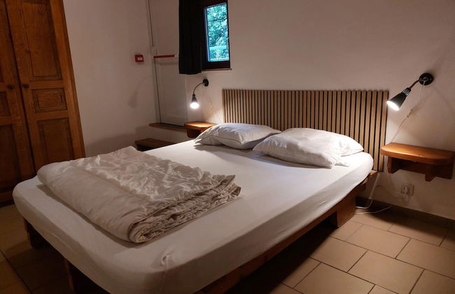 Modern Holiday Home with Hot Tub & Sauna in Ardennes - Photo 3