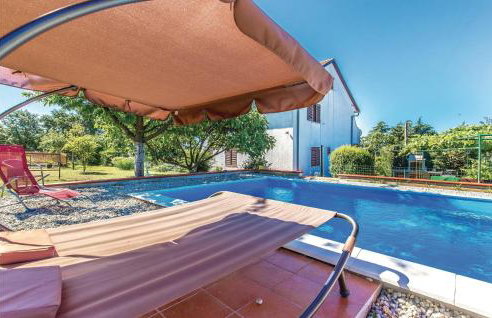 2 Bedroom Nice Apartment In Viskovo - Foto 10