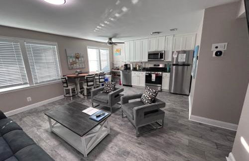 Beach Block Parking Modern Decor Porch - Foto 37