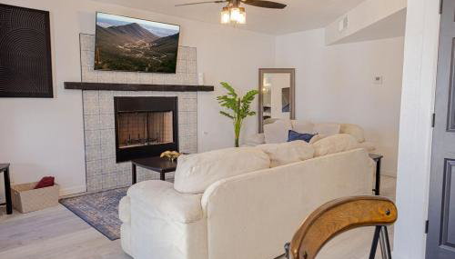 West EP Poolside Mountain Views - Foto 1