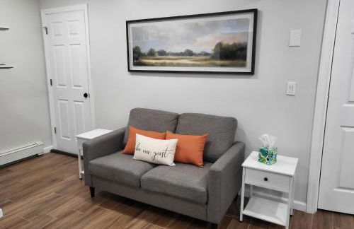 Modern Farmhouse Decor With Washer & Dryer - Foto 14