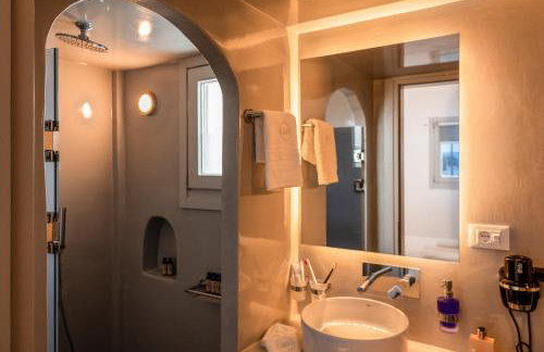 G & W Suites - Photo 13