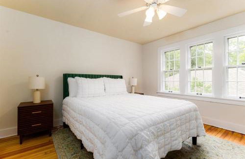 Clover Retreat - 3B 2BA Home 1 mi to ND - Foto 27