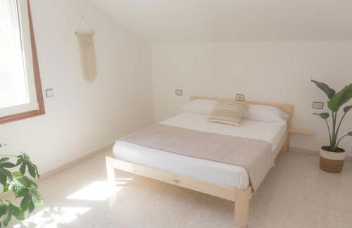 Casa con jardín y gran terraza con vistas al mar - Foto 5