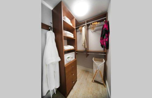 Incredible Ocean Views! Terrace, 1800 sq.ft., Hotel - Photo 41