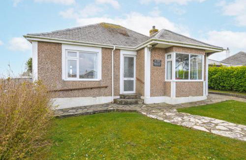 Hillcroft Bungalow - Photo 1