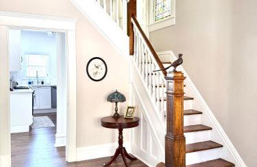 3 story, 100 year-old home, 4BR, 3 king & 2 queen beds - Foto 3