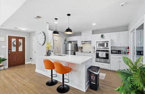 3-BD 2-BA Frisco Getaway - Backyard Patio BBQ - Foto 4