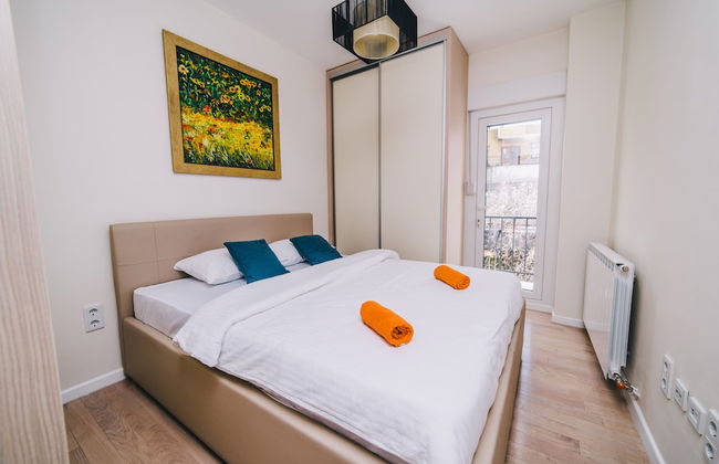 Modern Apartment Near Cathedral -best Location - Photo 2