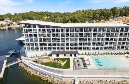 Lakefront Topsider Condo w/ Boat Slip, 2 Pools & Large Deck - Foto 65