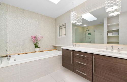 Maple Courtyard - Old Town with King Suite & Piano - Foto 7